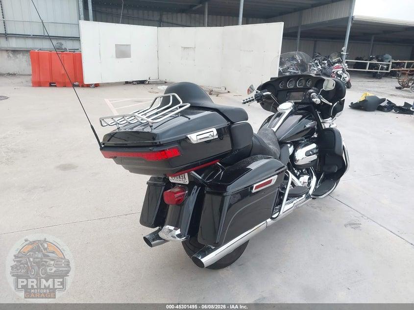 2017 HARLEY-DAVIDSON FLHTCU (ULTRA CLASSIC ELECTRA GLIDE) ULTRA CLASSIC ELECTRA GLD — фото 4