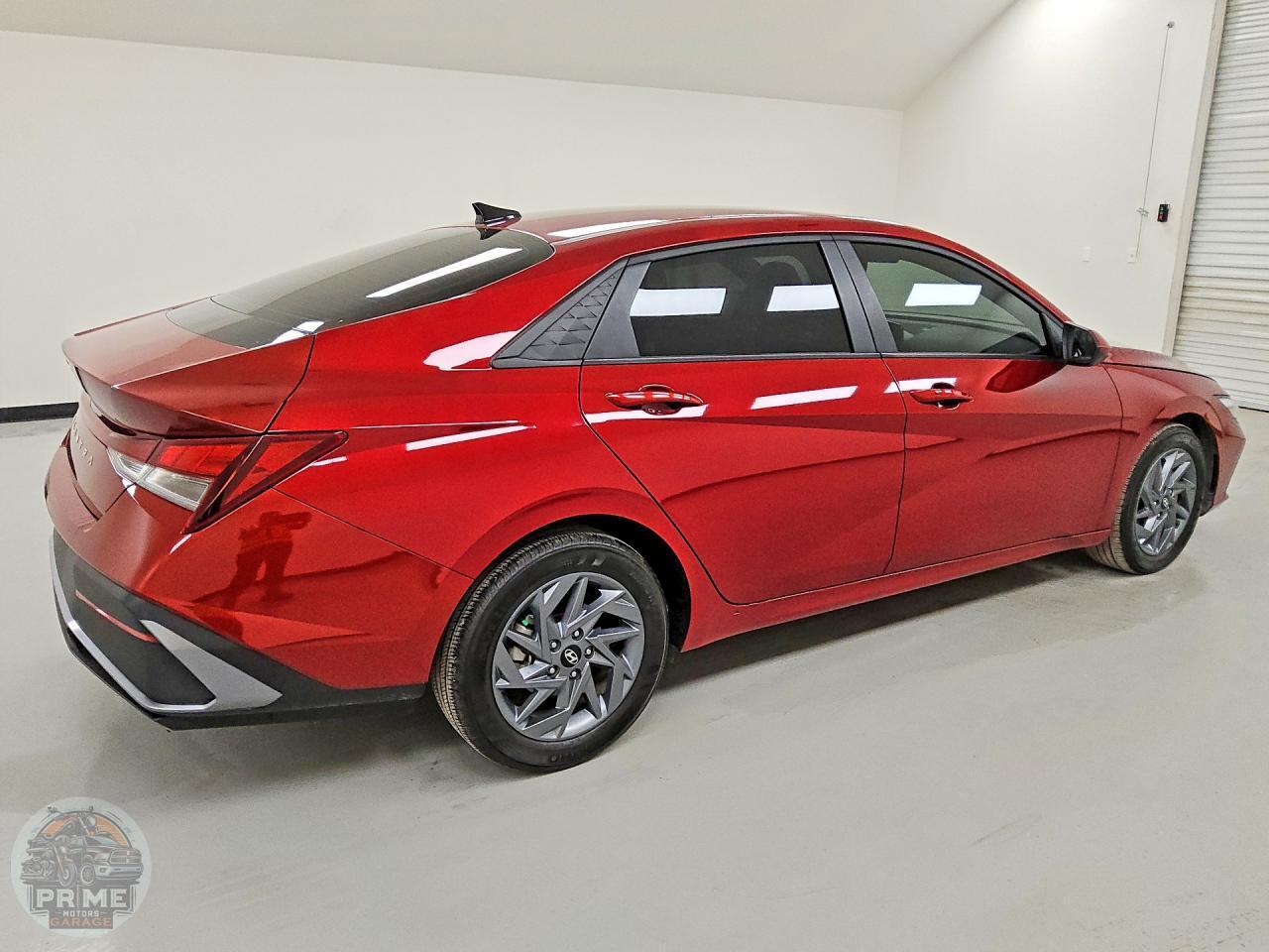 2024 HYUNDAI ELANTRA — фото 3