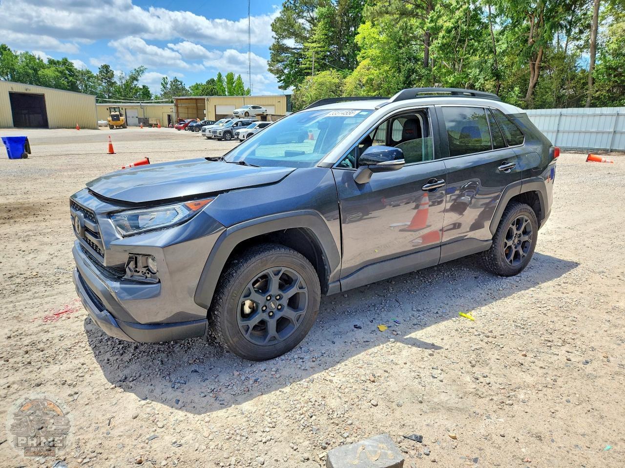 2020 TOYOTA RAV4 — фото 1