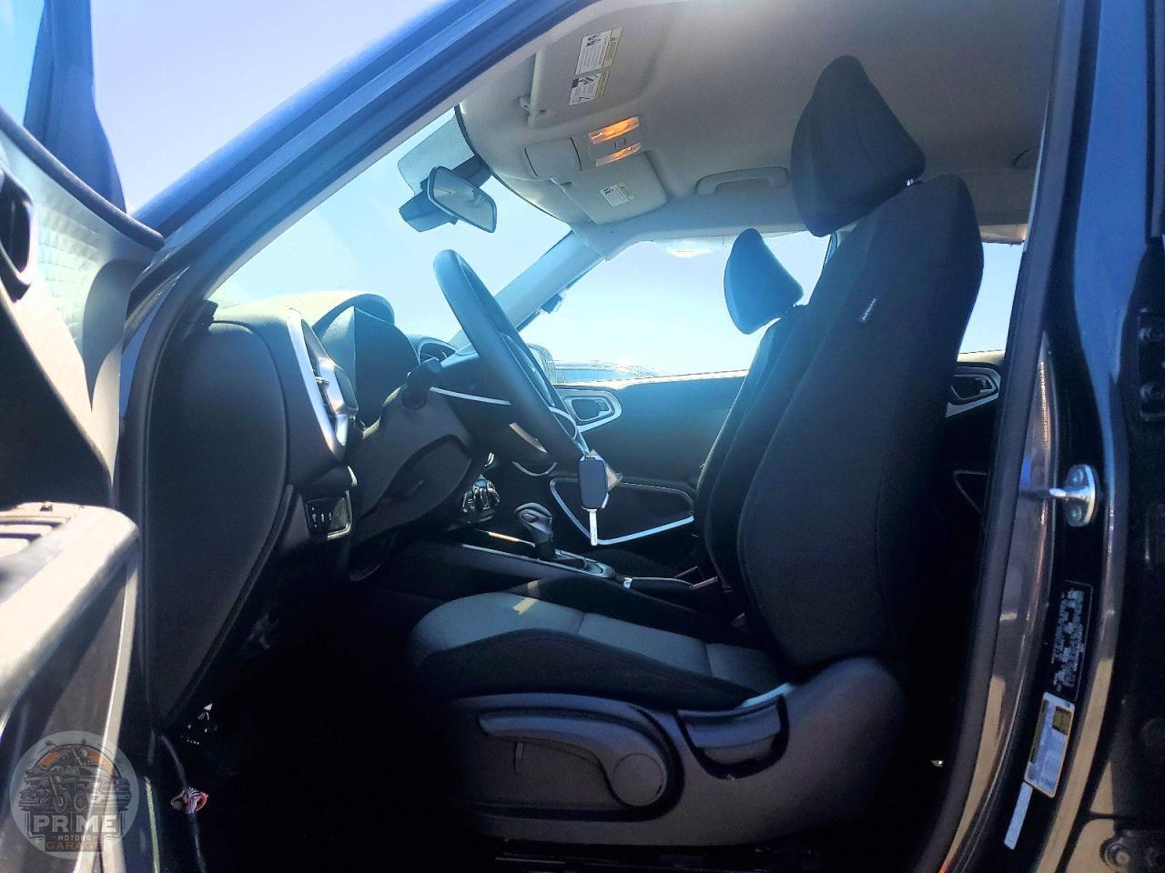 2025 KIA SOUL — фото 6