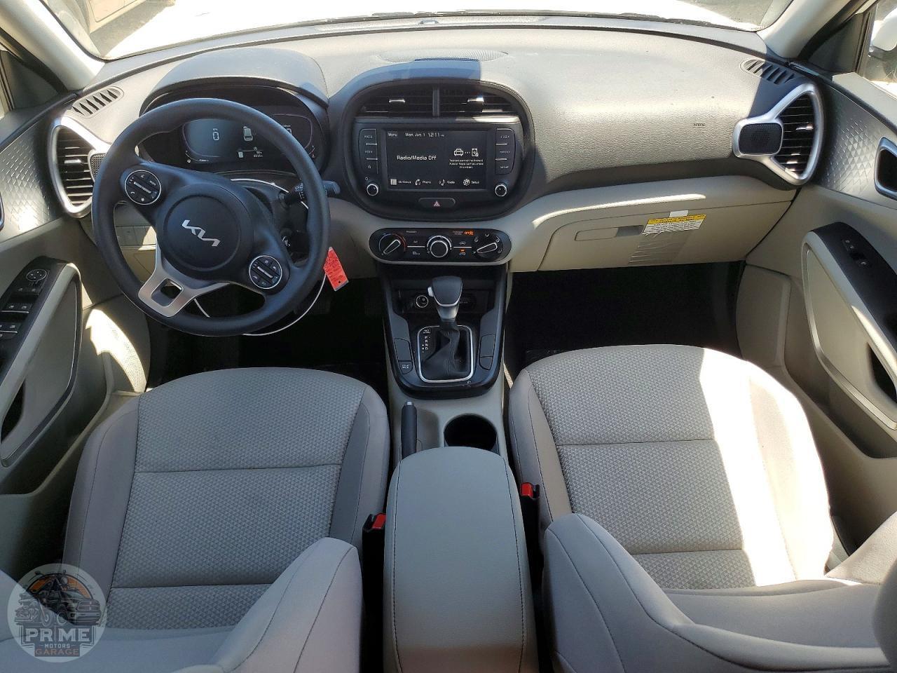 2025 KIA SOUL — фото 7