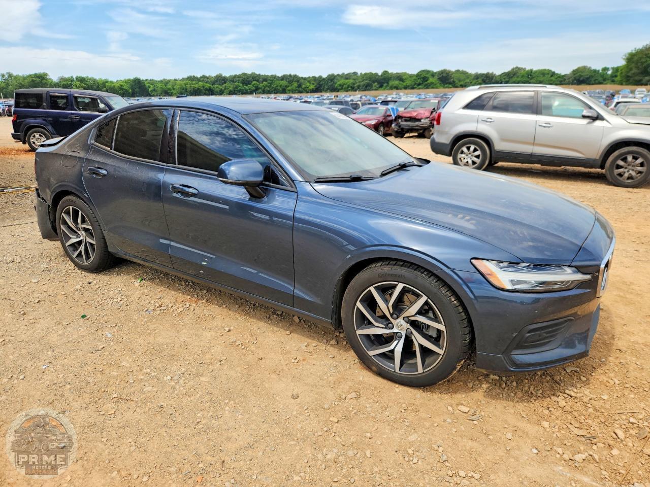 2020 VOLVO S60 — фото 4