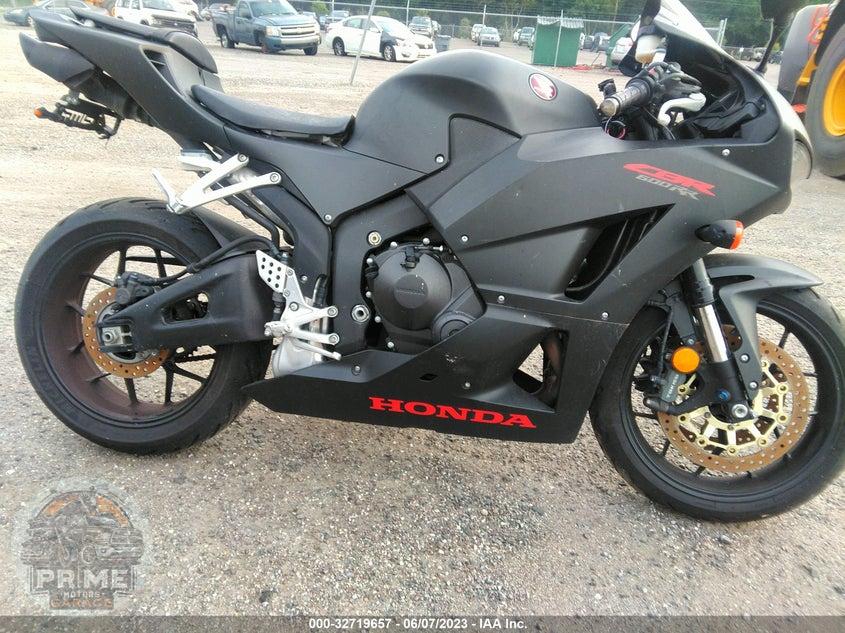 2019 HONDA CBR600 RA — фото 8