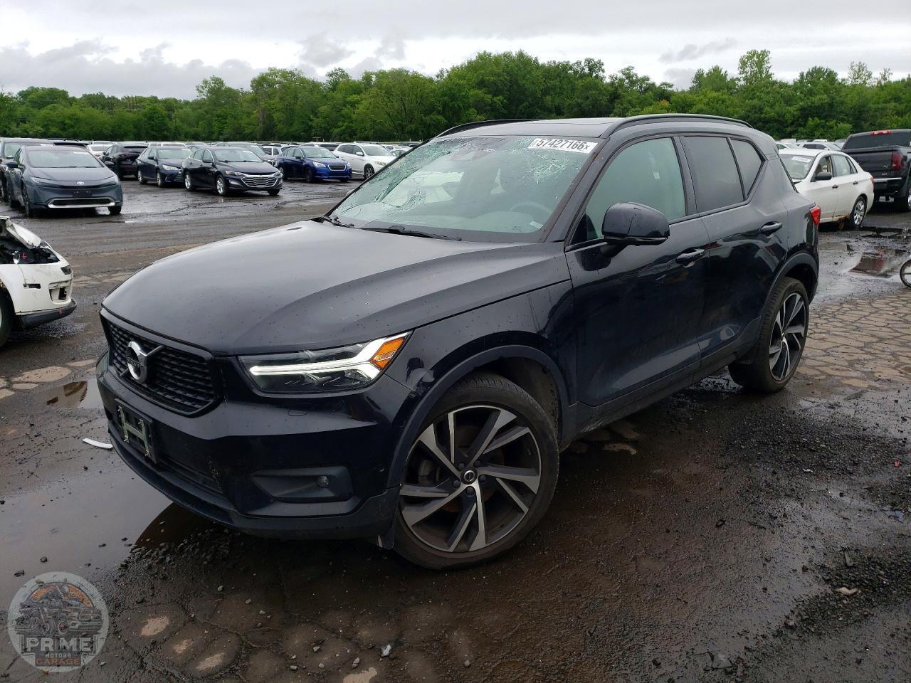 2020 VOLVO XC40 — фото 1