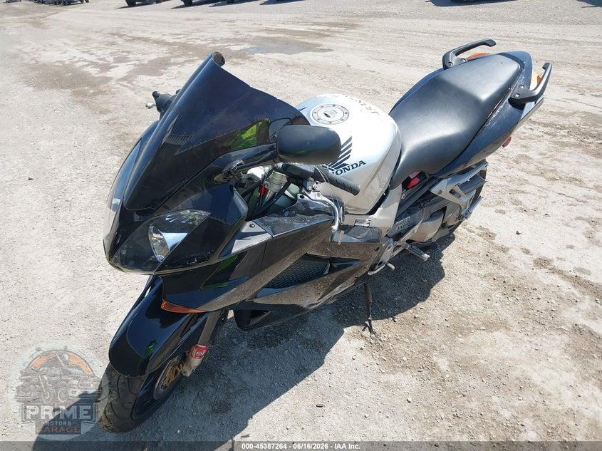 2003 HONDA VFR800 — фото 2