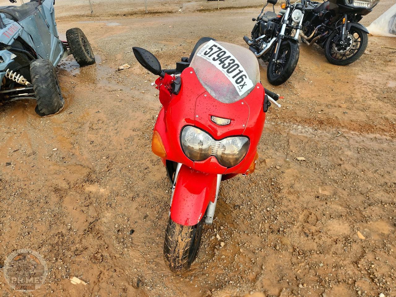 2005 SUZUKI GSX750 — фото 2