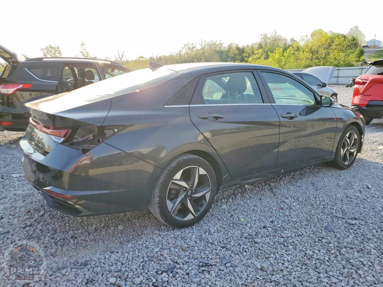 2022 HYUNDAI ELANTRA — фото 3