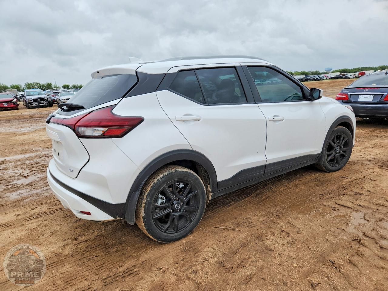 2023 NISSAN KICKS — фото 2