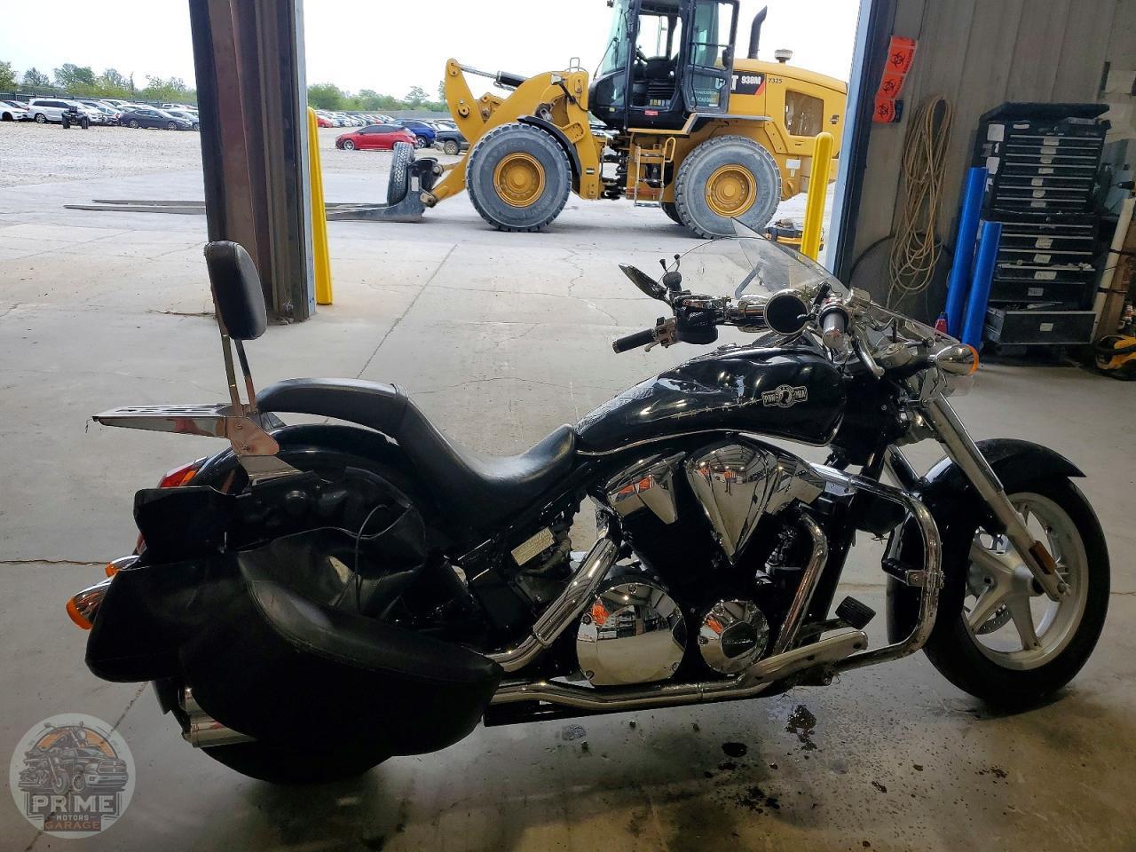 2015 HONDA VT1300 — фото 2