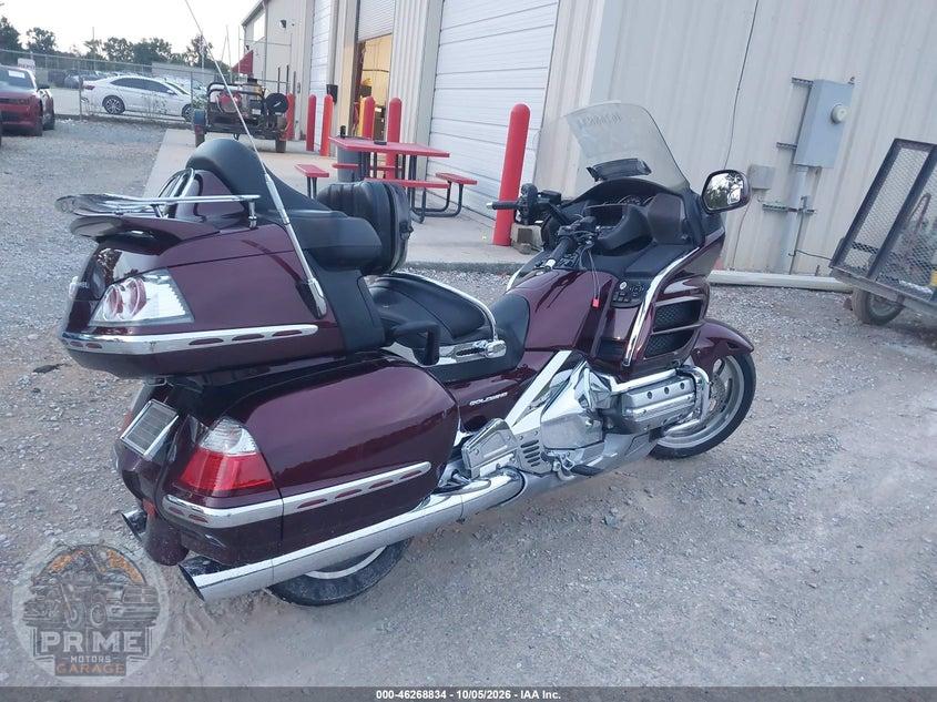 2006 HONDA GL1800 — фото 4