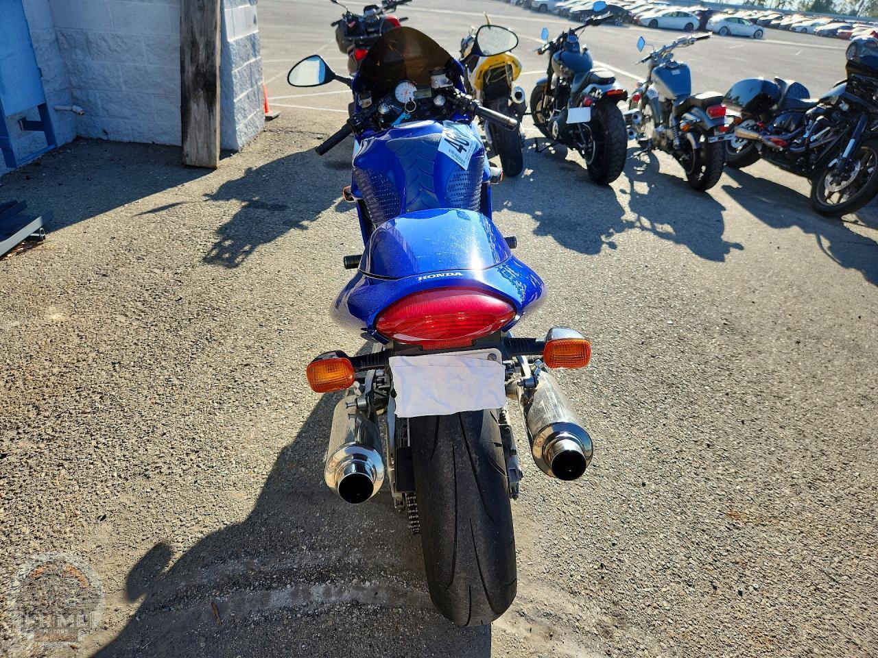 2003 HONDA VTR1000 — фото 4