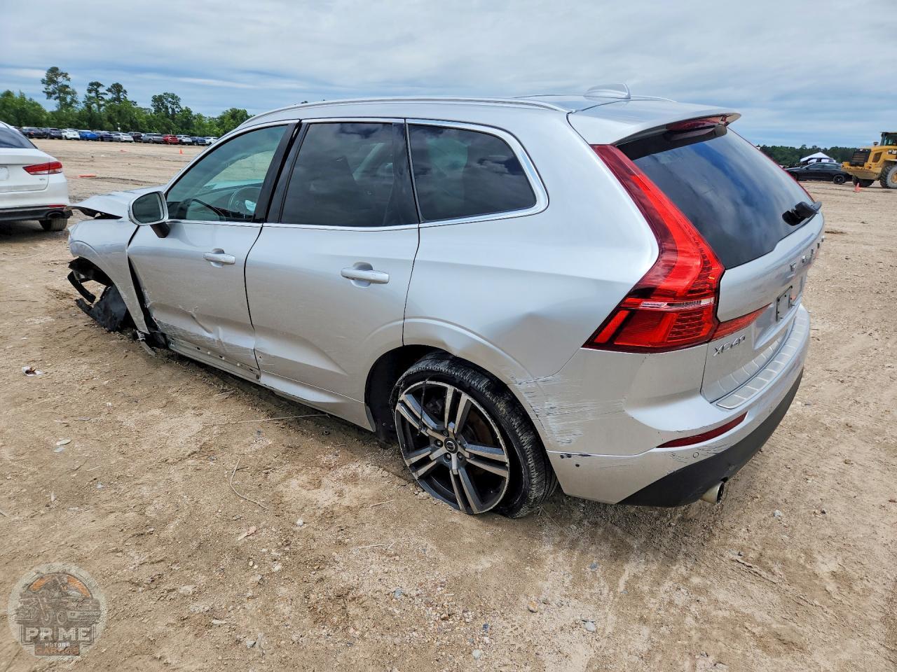 2021 VOLVO XC60 — фото 4