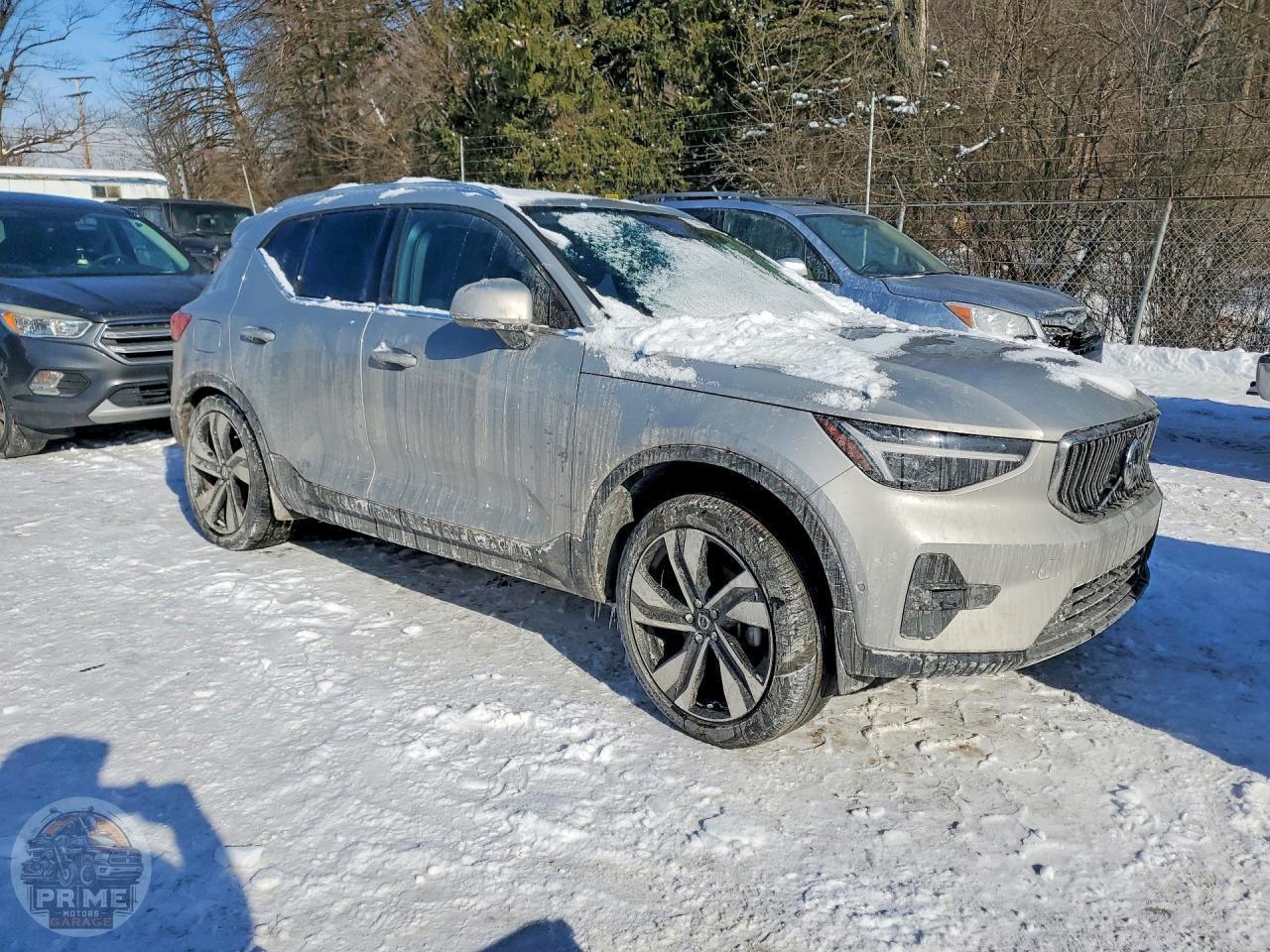 2024 VOLVO XC40 — фото 4