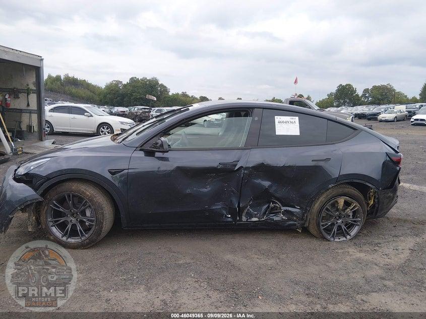 2025 TESLA MODEL Y LONG RANGE DUAL MOTOR ALL-WHEEL DRIVE — фото 14