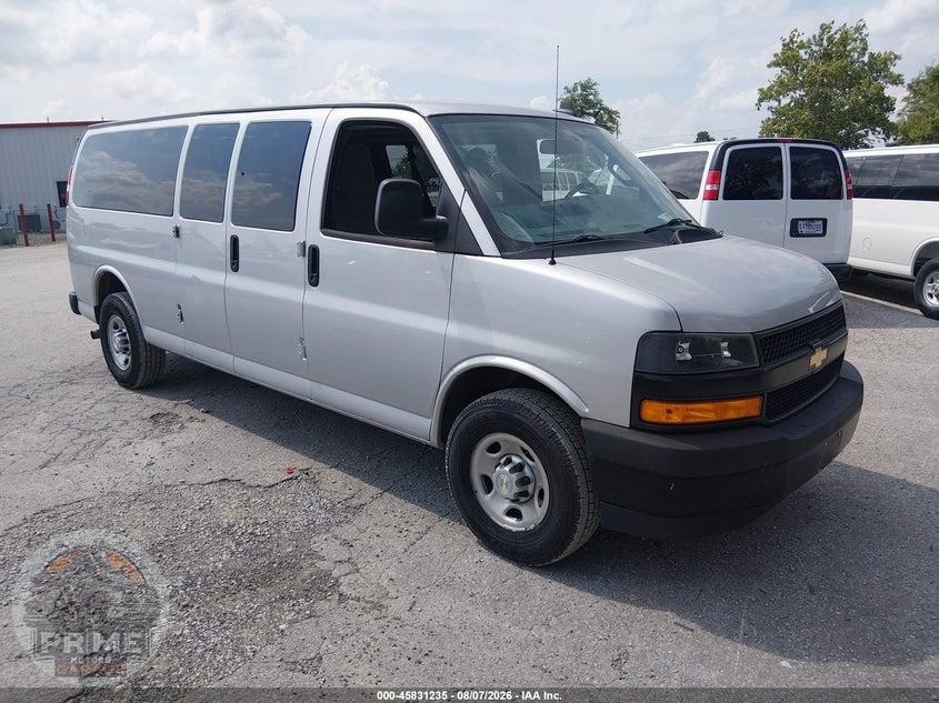 2020 CHEVROLET EXPRESS PASSENGER RWD 3500 EXTENDED WHEELBASE LS — фото 1