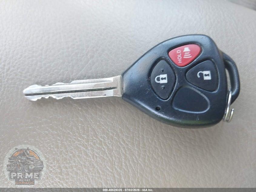 2012 TOYOTA RAV4 — фото 11