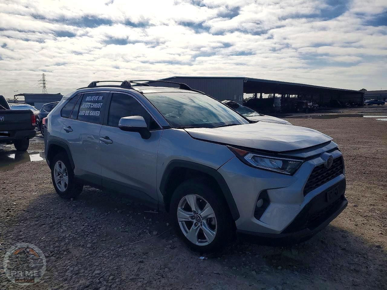 2020 TOYOTA RAV4 — фото 4