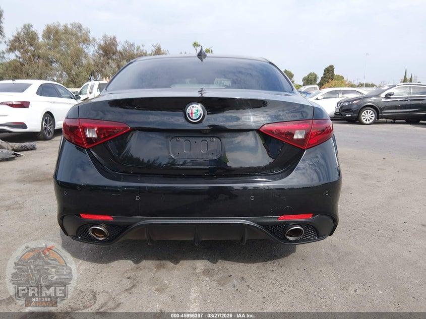 2017 ALFA ROMEO GIULIA TI RWD — фото 16