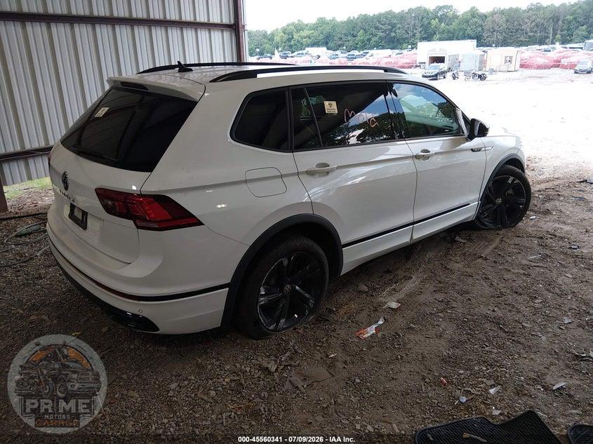 2024 VOLKSWAGEN TIGUAN 2.0T SE R-LINE BLACK — фото 4