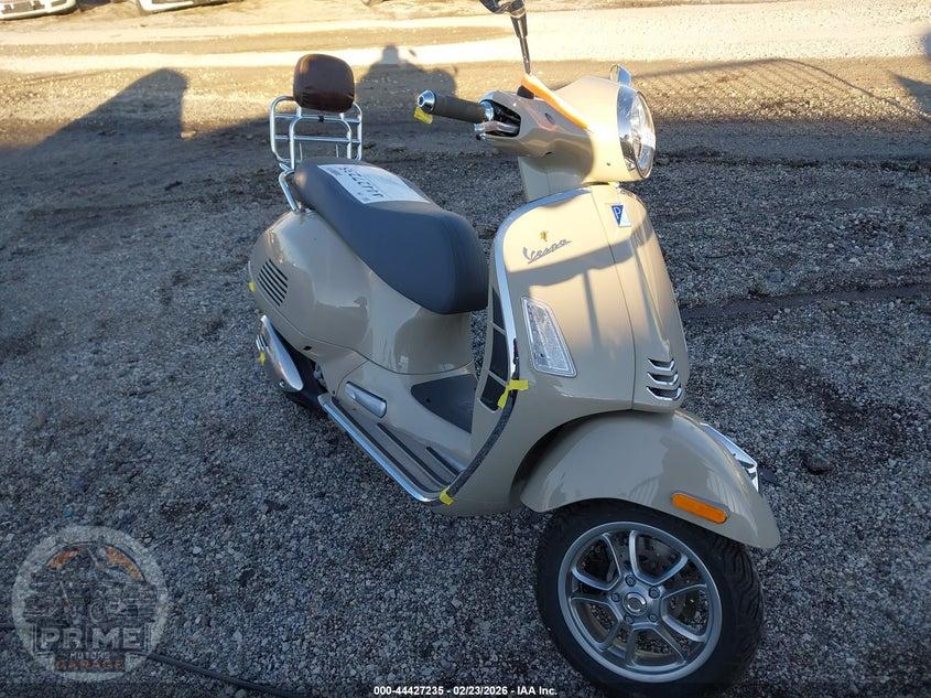 2023 VESPA GTS/SEI GIORNI 300 — фото 1