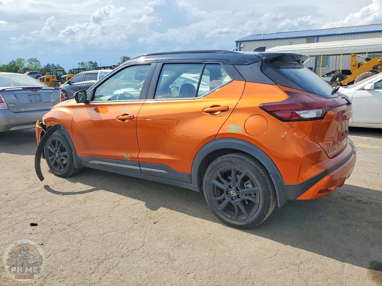 2021 NISSAN KICKS — фото 2