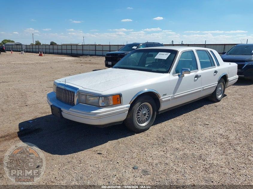 1993 LINCOLN TOWN CAR EXECUTIVE — фото 2