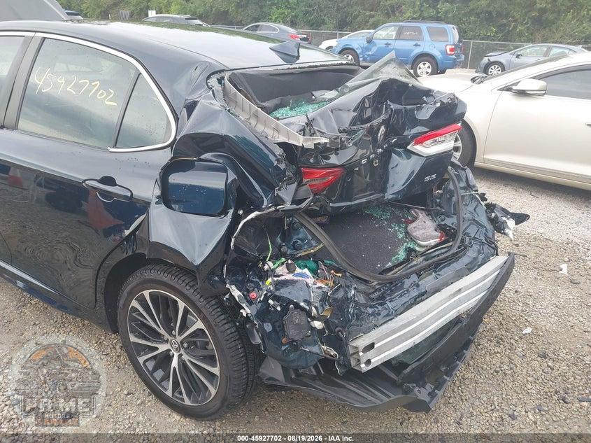 2019 TOYOTA CAMRY SE — фото 17