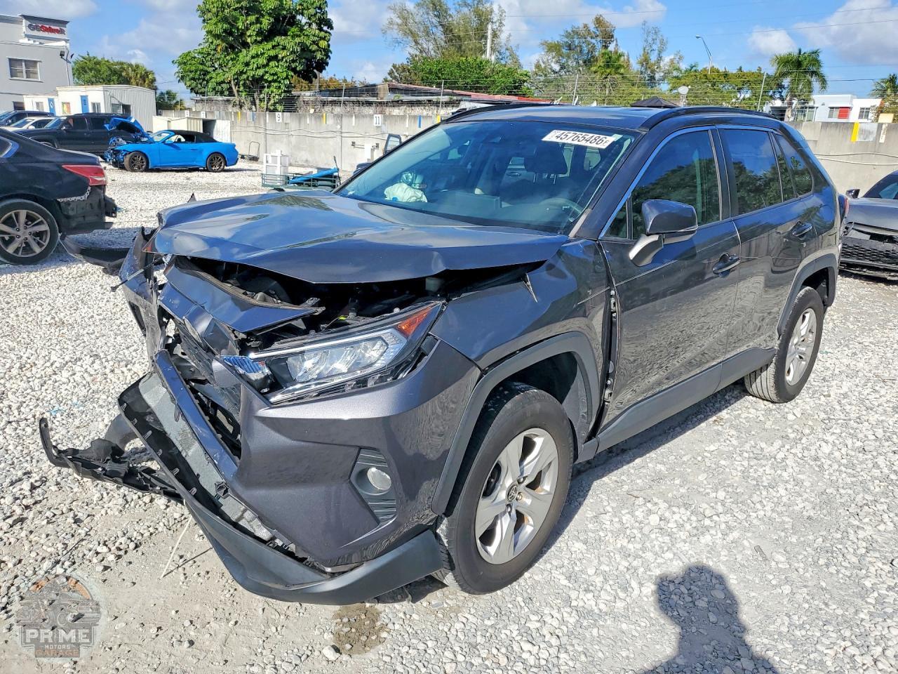 2021 TOYOTA RAV4 — фото 1