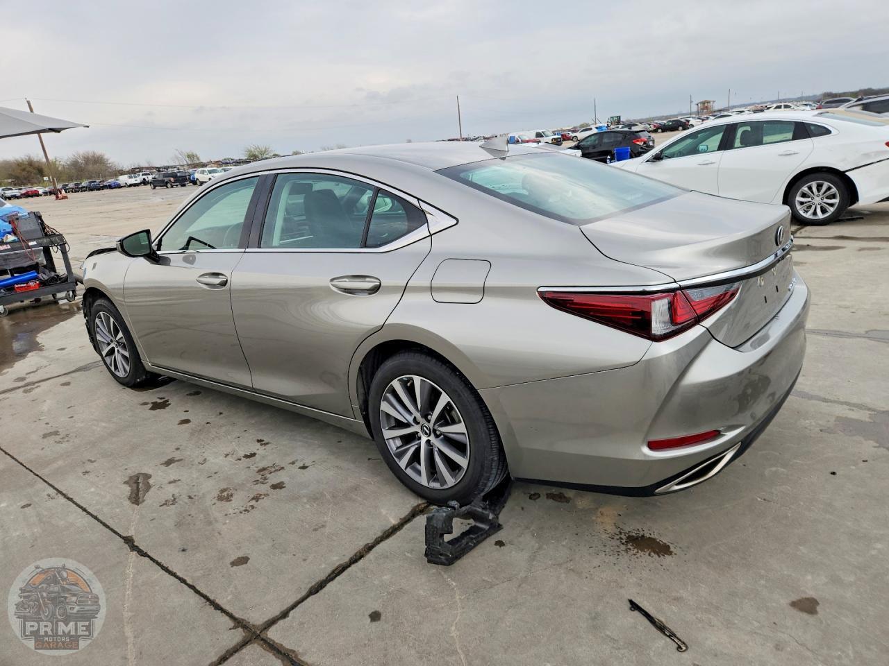 2021 LEXUS ES — фото 2