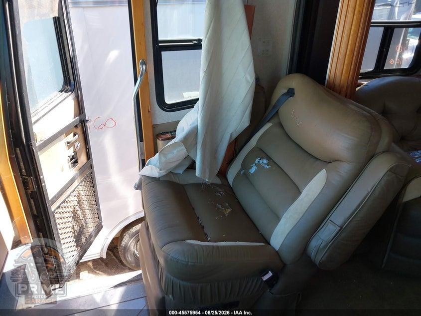 2005 SPARTAN MOTORS MOTORHOME 4VZ — фото 5