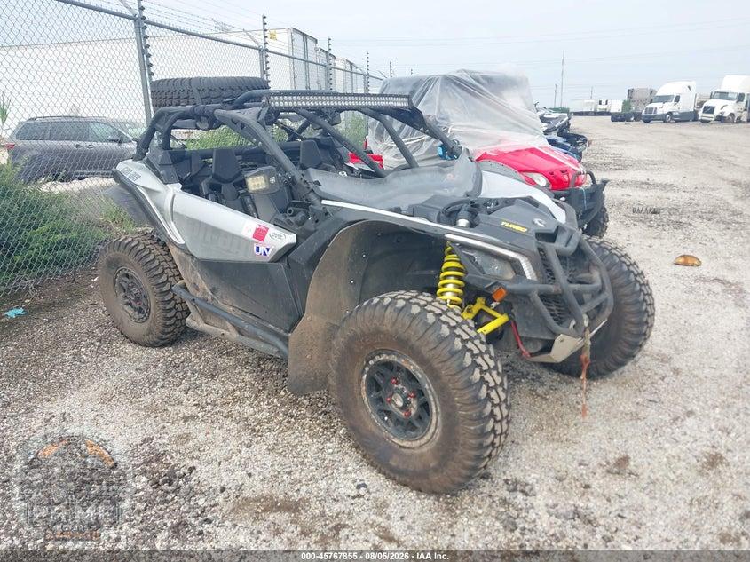 2019 CAN-AM MAVERICK X3 TURBO — фото 1