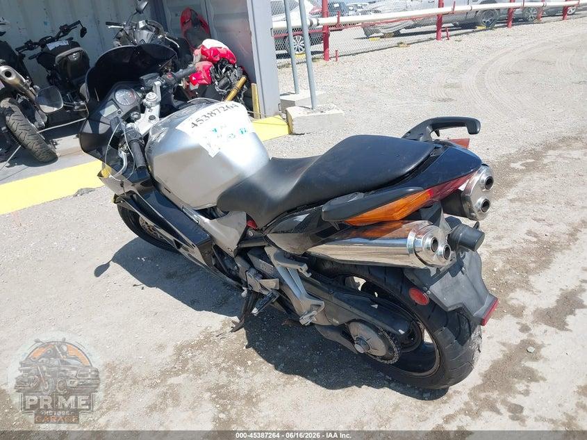 2003 HONDA VFR800 — фото 3