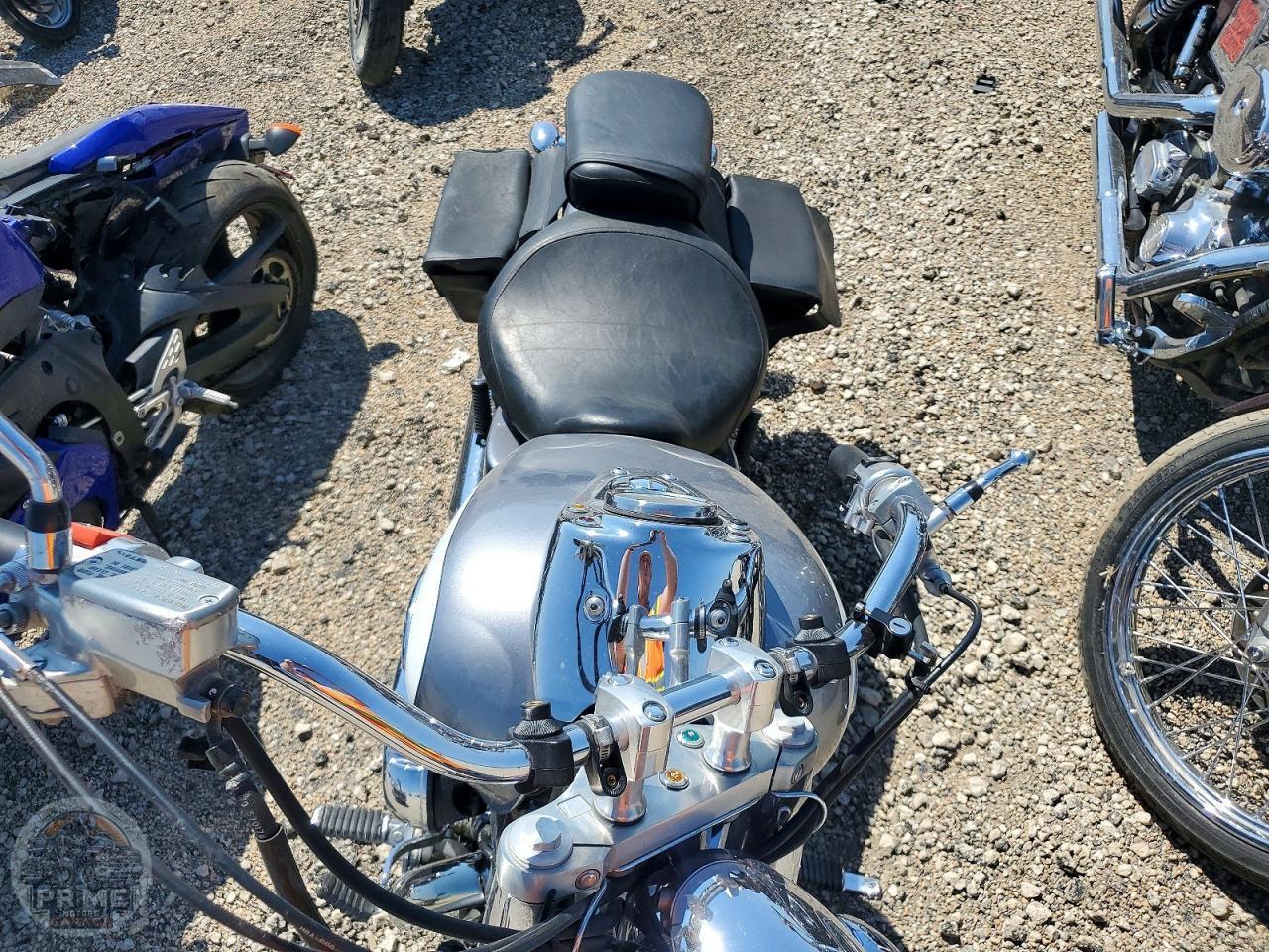 2001 HONDA VT750 — фото 5