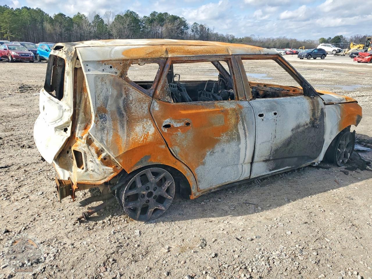 2025 KIA SOUL — фото 3