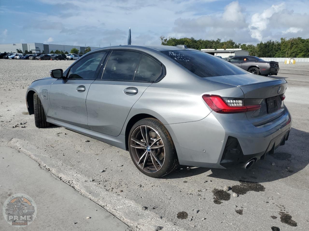 2023 BMW 3 SERIES — фото 2