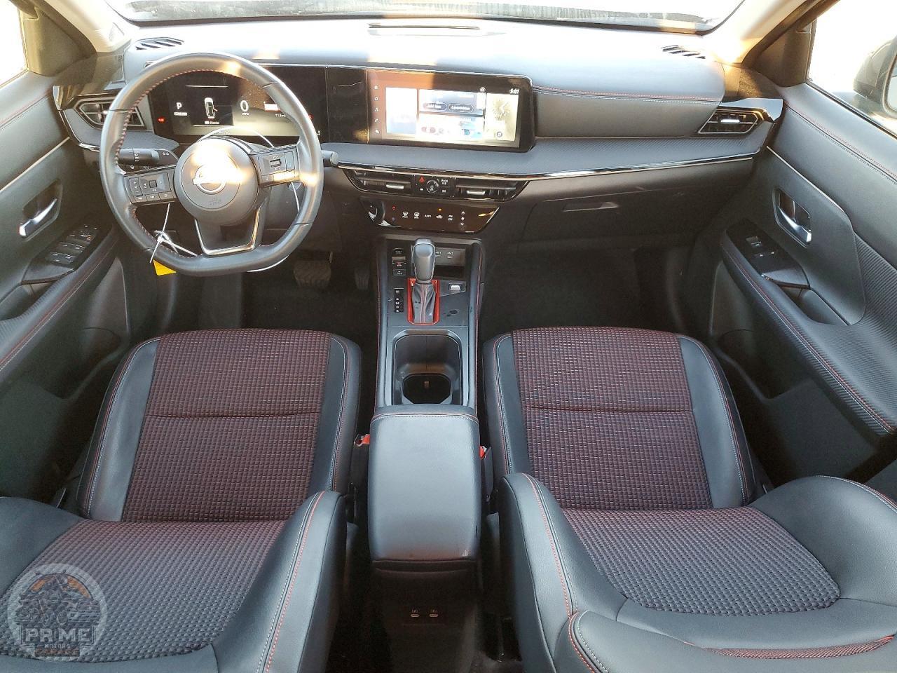 2025 NISSAN KICKS — фото 8