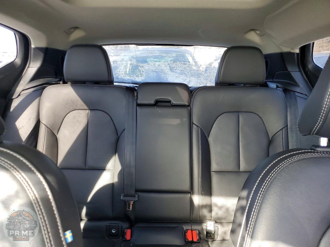 2024 VOLVO XC40 — фото 10