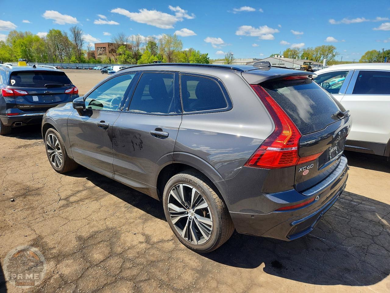 2024 VOLVO XC60 — фото 2
