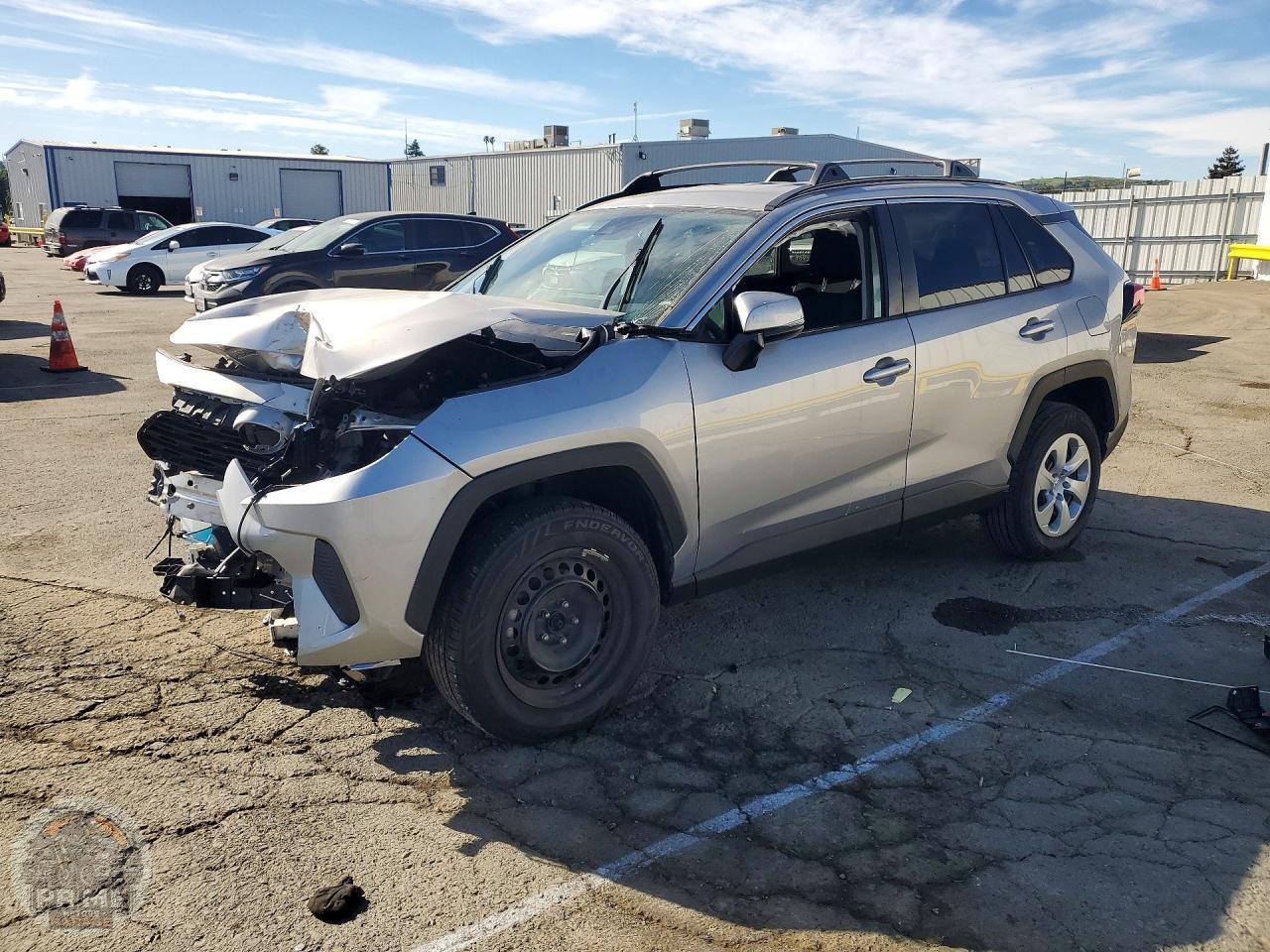2020 TOYOTA RAV4 — фото 1