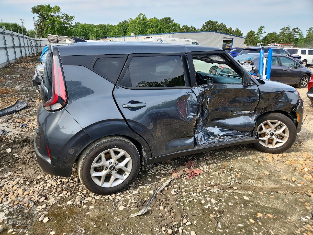 2025 KIA SOUL — фото 3