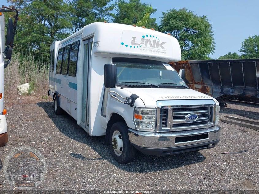 2016 FORD E-450 CUTAWAY — фото 1