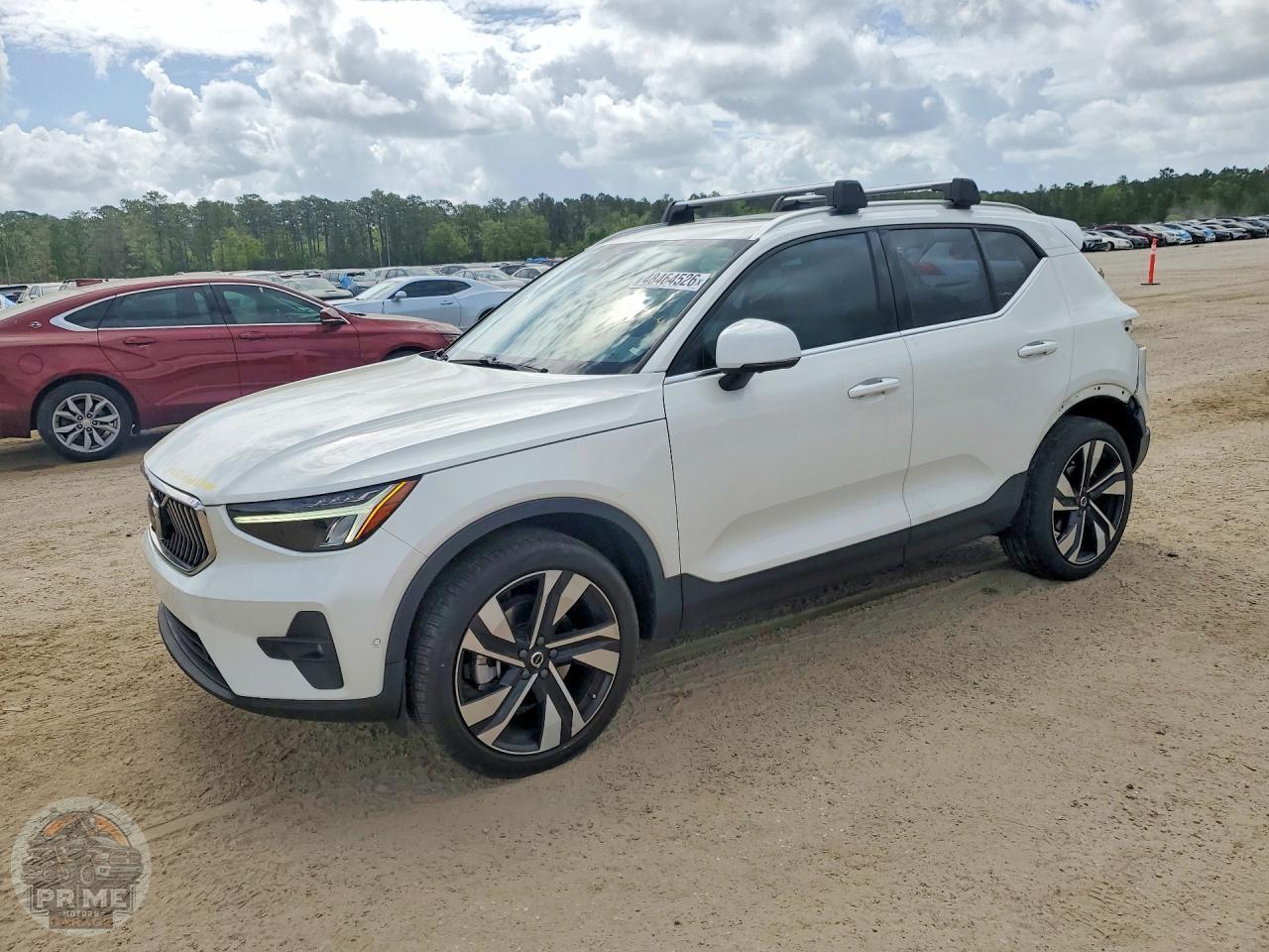 2024 VOLVO XC40 — фото 1