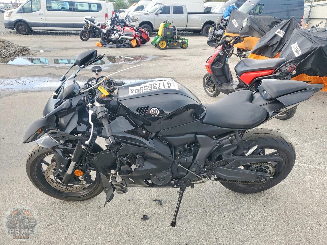 2025 YAMAHA YZFR7 — фото 3