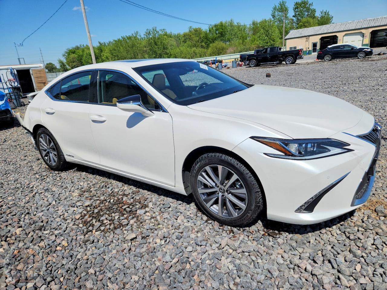 2021 LEXUS ES — фото 8