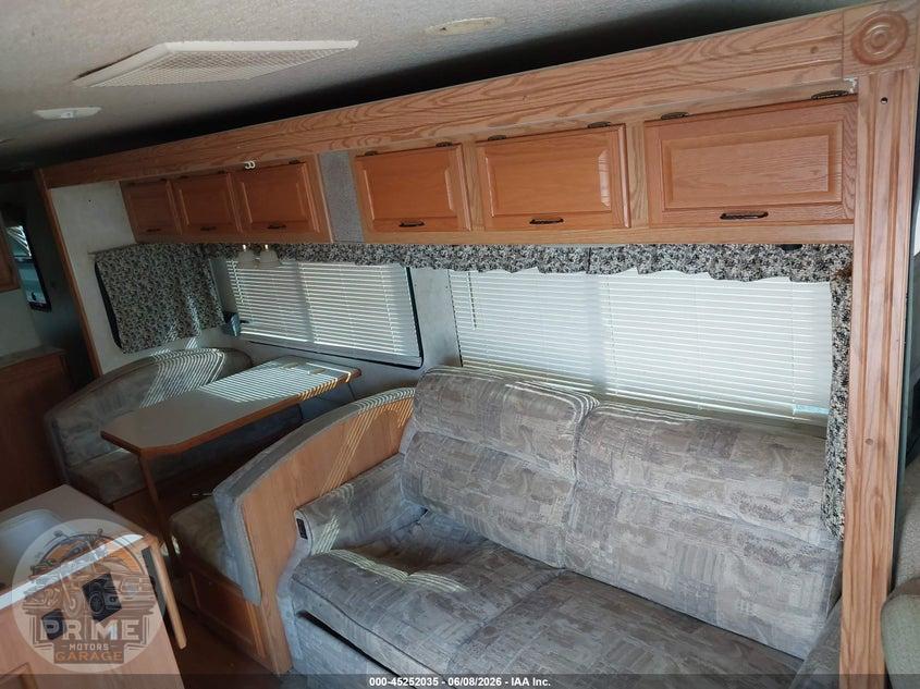 2002 WORKHORSE CUSTOM CHASSIS MOTORHOME CHASSIS W22 — фото 8