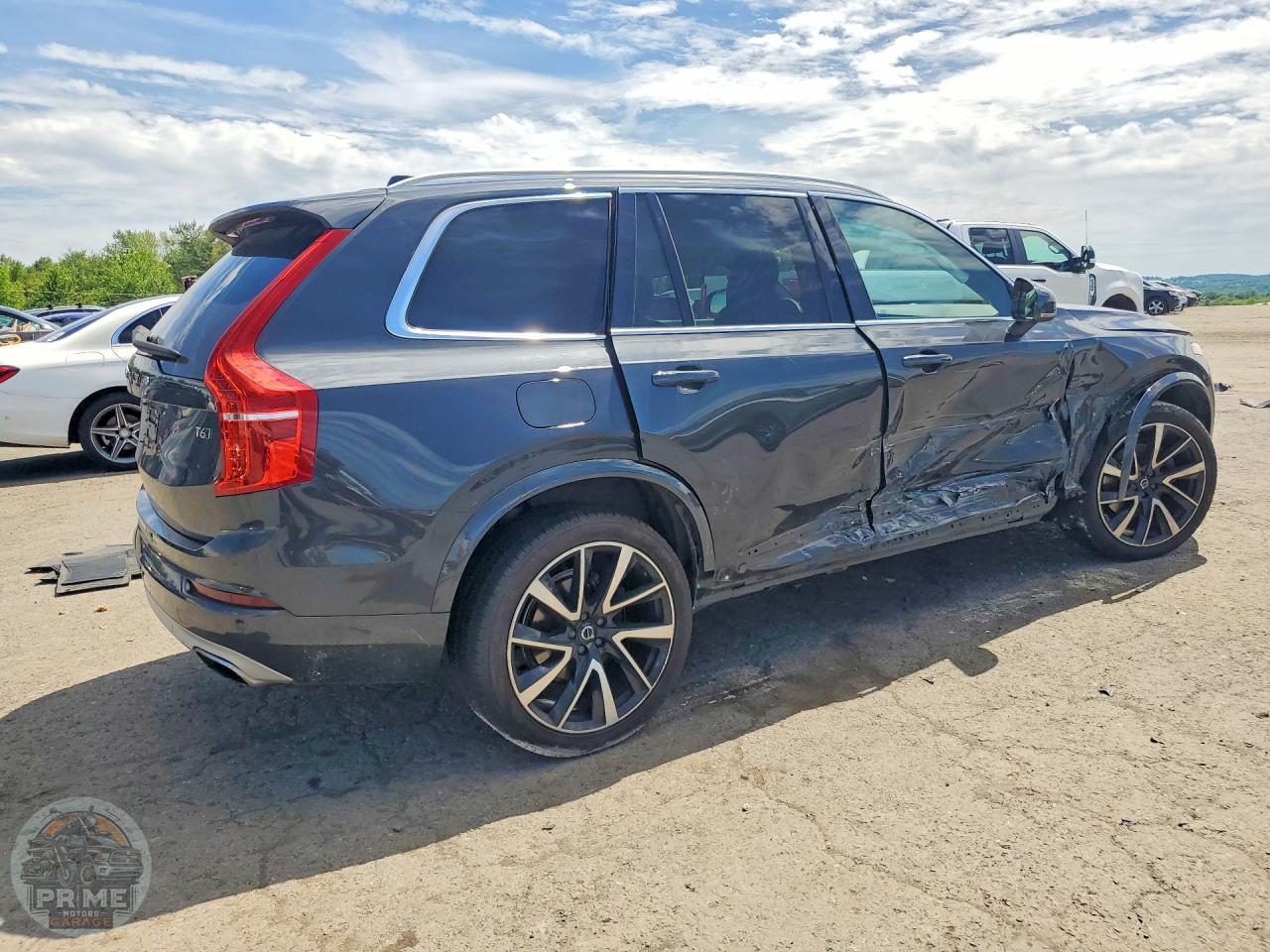 2021 VOLVO XC90 — фото 3