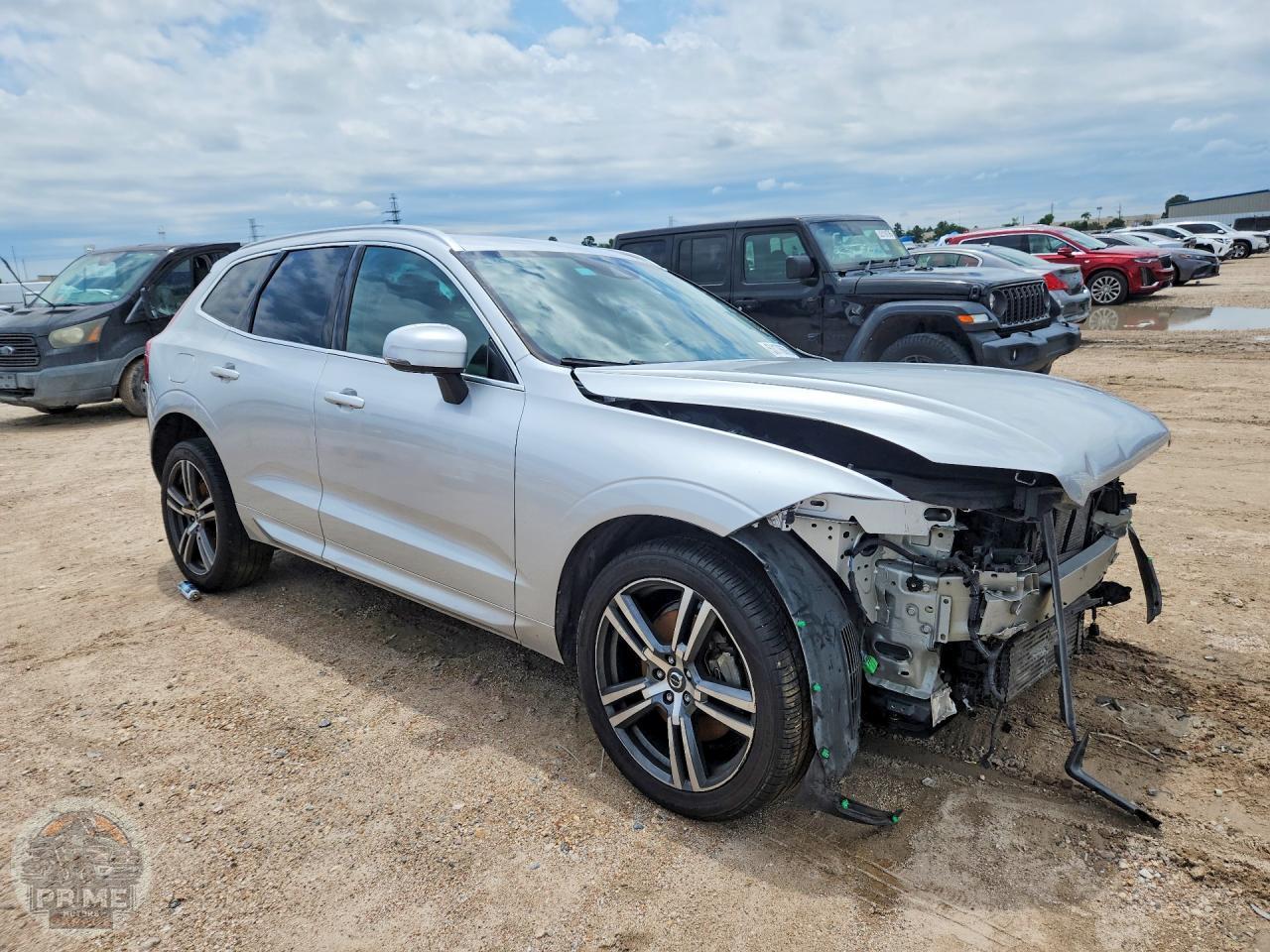 2021 VOLVO XC60 — фото 8
