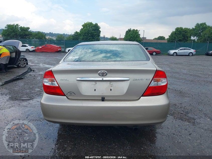 2004 TOYOTA CAMRY XLE — фото 15