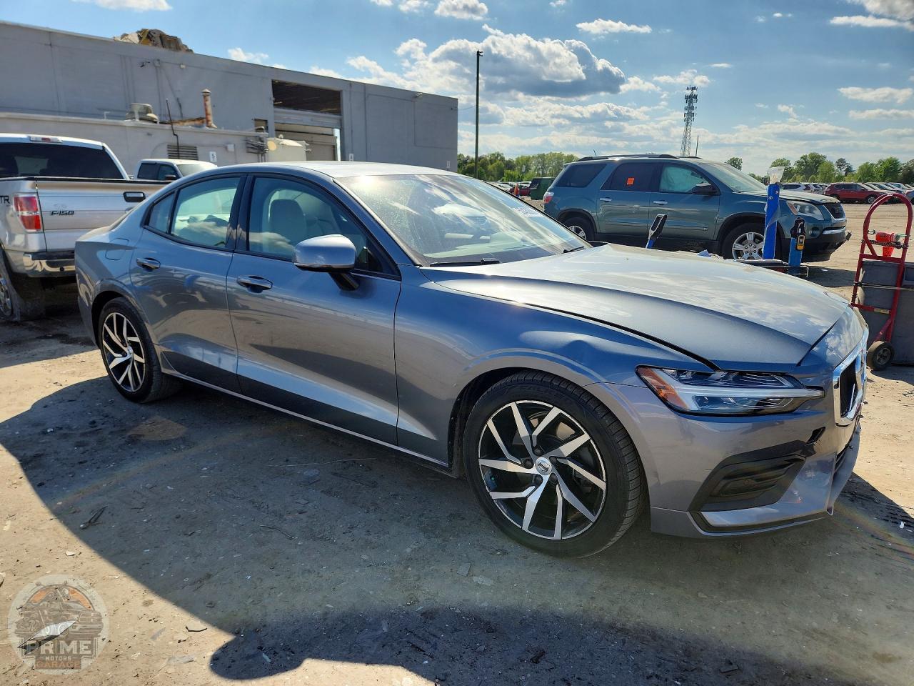 2020 VOLVO S60 — фото 4