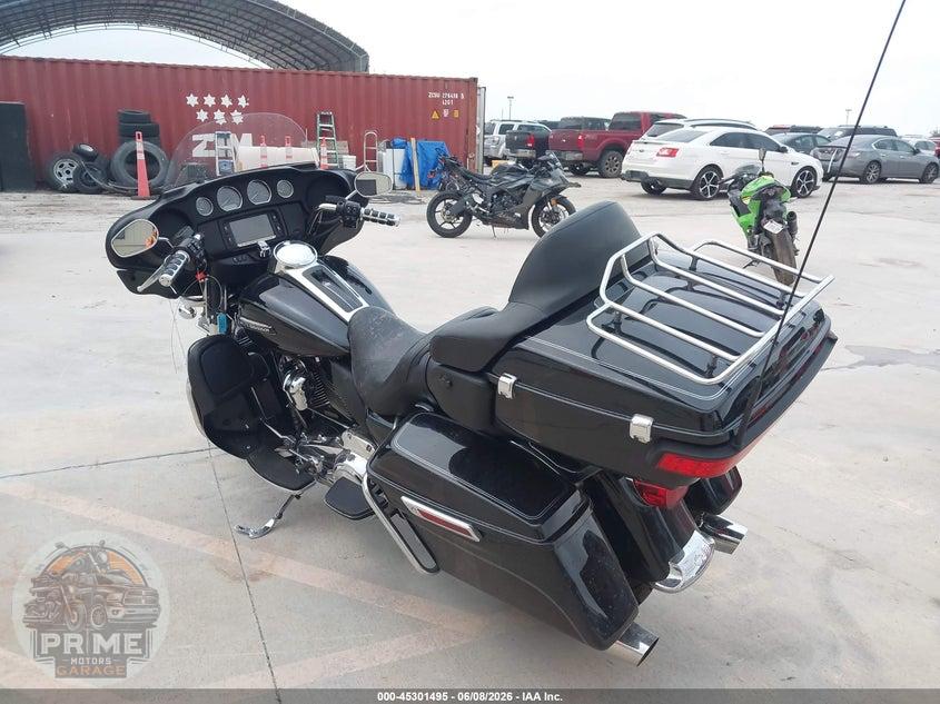 2017 HARLEY-DAVIDSON FLHTCU (ULTRA CLASSIC ELECTRA GLIDE) ULTRA CLASSIC ELECTRA GLD — фото 3